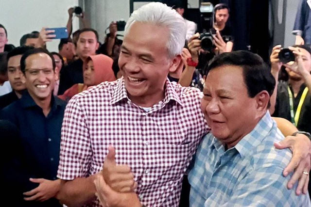 Survei Puspoll Indonesia Pilpres 2 Putaran Prabowo Ganjar Paling Berpeluang