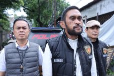 sopir-truk-gelapkan-beras-premium
