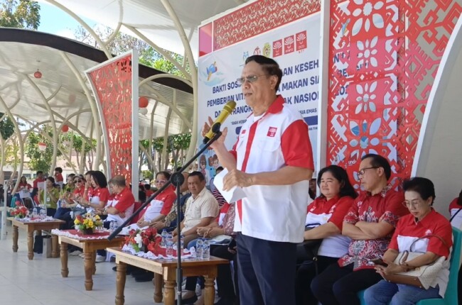 generasi-sehat-menuju-indonesia-emas-2045-inti-dan-pinti-gelar-bakti-sosial-di-kupang